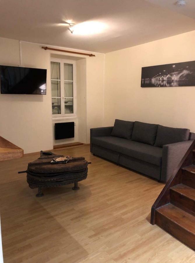 Appartement Face Au Donjon Pons Eksteriør bilde